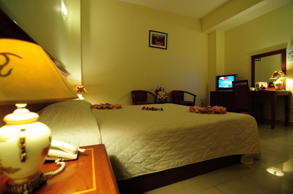 Khach San Phuoc Loc Tho 2 - 福禄寿 Hotel Ho Chi Minh City Room photo